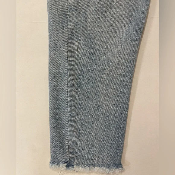 American Eagle Next Level Stretch Distressed Jeans Size 2 Long - Picture 2 of 10